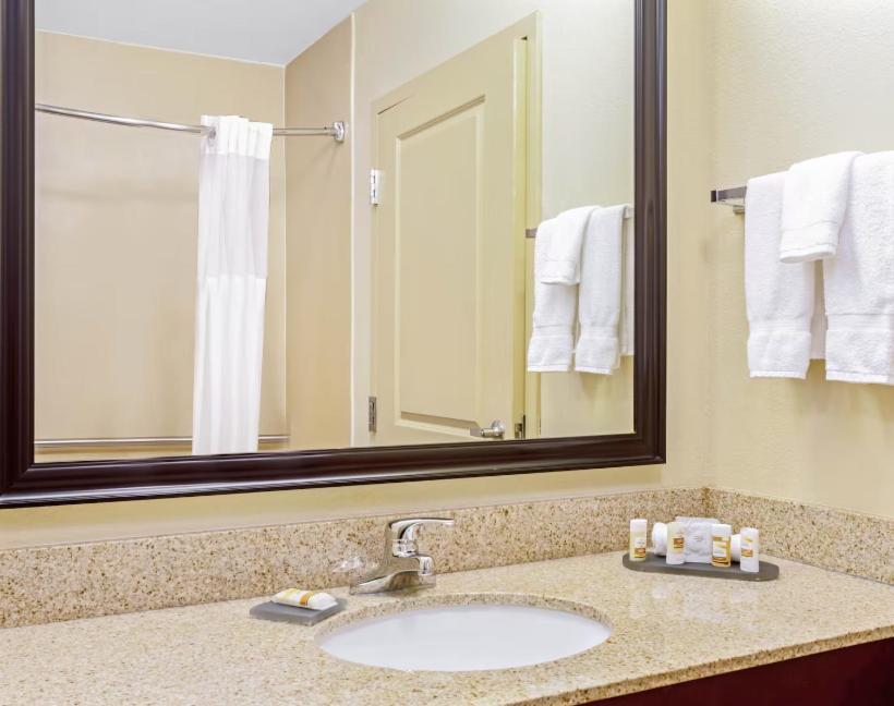 La Quinta By Wyndham Lancaster Hotel Smoketown  Phòng bức ảnh